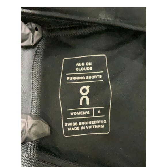 On Cloud Running Short Small Purple - Picture 3 of 3